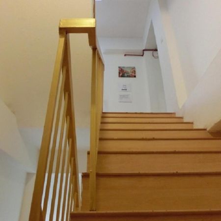 The Garden Inn Мири Екстериор снимка